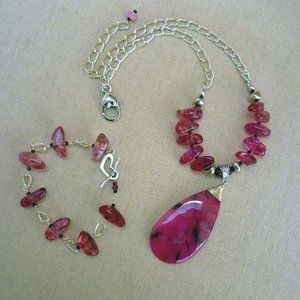 Pink Agate Necklace with Pendant and Bracelet